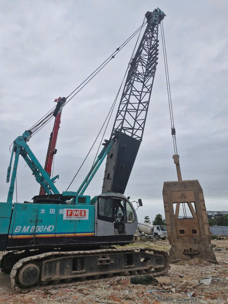 Cho thuê máy cạp tuòng vây BM800HD